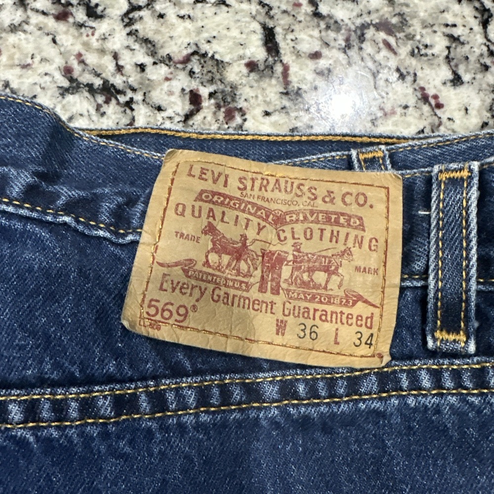 Levi's 569 Loose Straight Jean Shorts Mens 36 - Picture 5 of 10
